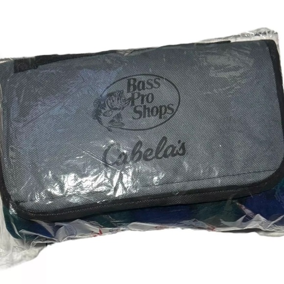Bass Pro Shop Plaid Cabela’s Brand Throw Blanket NWOT - Picture 1 of 8